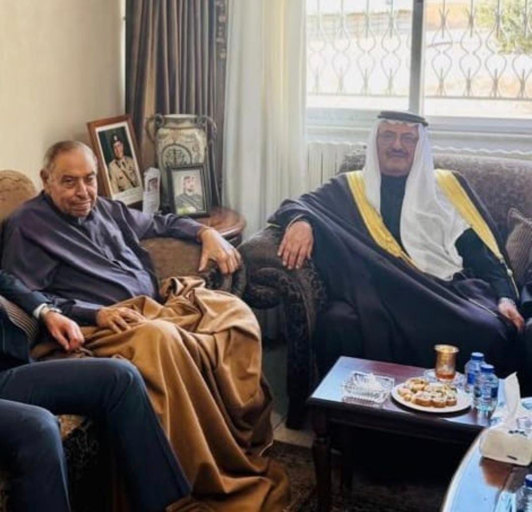 مستشار جلالة الملك لشؤون العشائر يزور الشيخ برجس الحديد