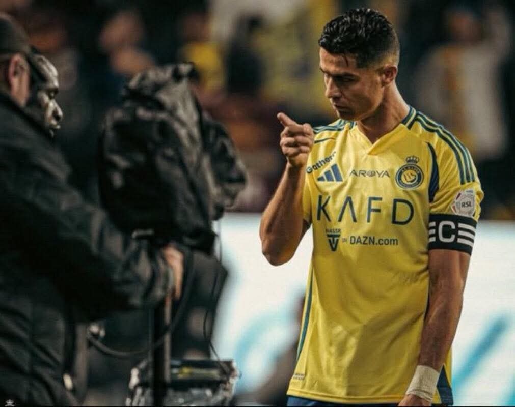 رونالدو يثير الجدل من جديد!