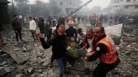 غزة: استشهاد 15 فلسطينا وإصابة العشرات جراء استهداف مدرسة الكرامة