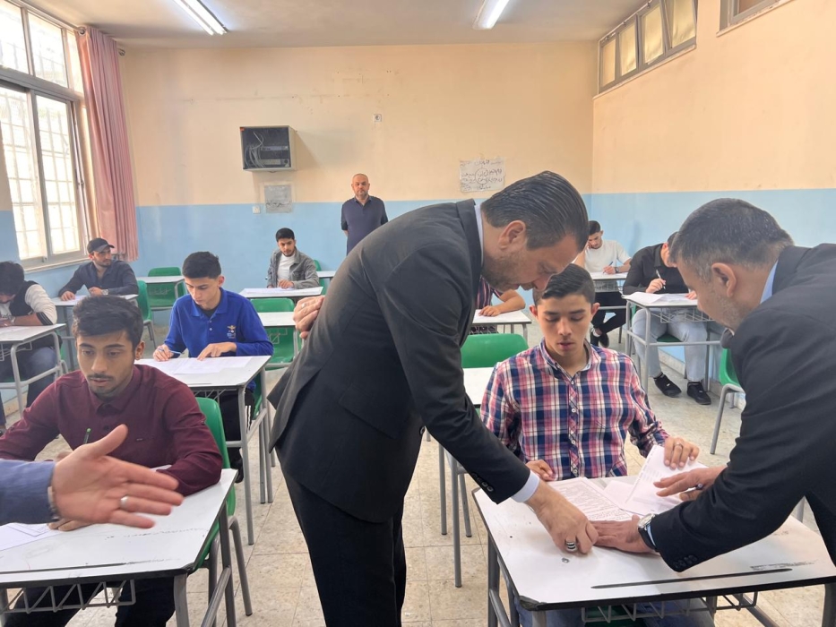 انطلاق الامتحان التجريبي لطلبة الثانوية العامة في مدارس جرش ومدير التربية يتفقد سير الامتحانات