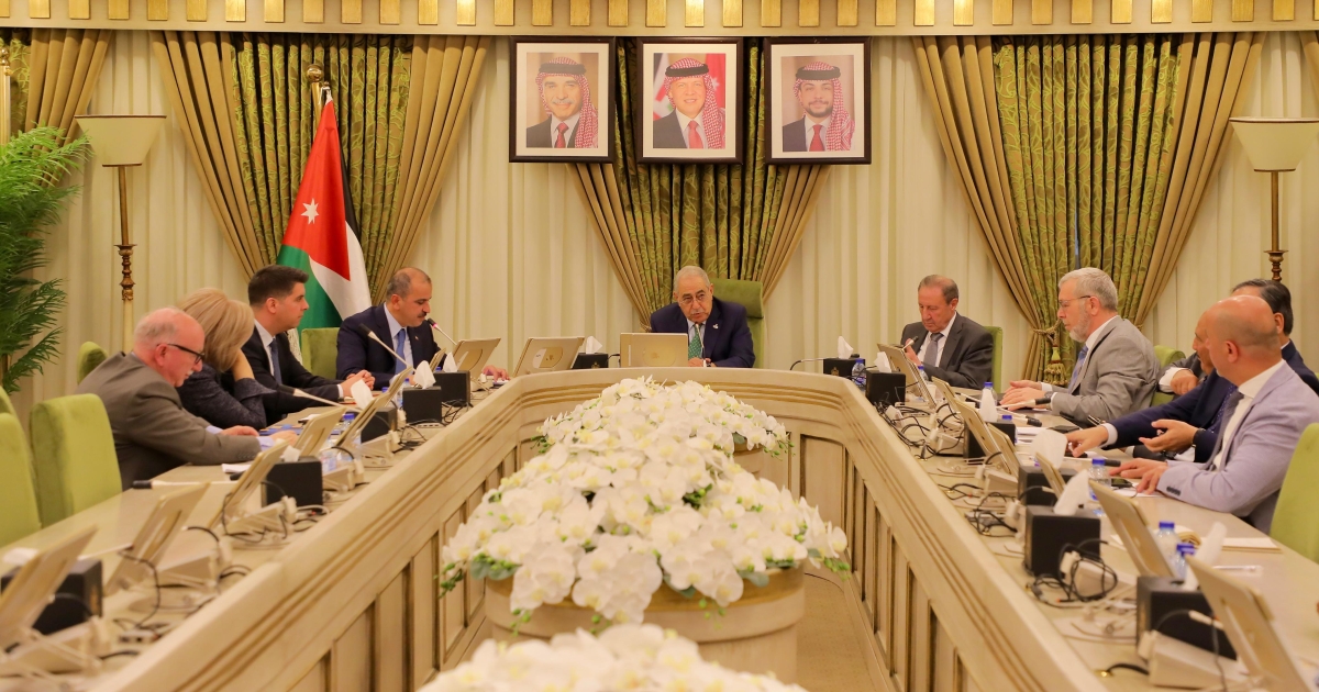 عمل الأعيان تُناقش تحديات العمل المستقبلية في ظل تقنيات الذكاء الاصطناعي