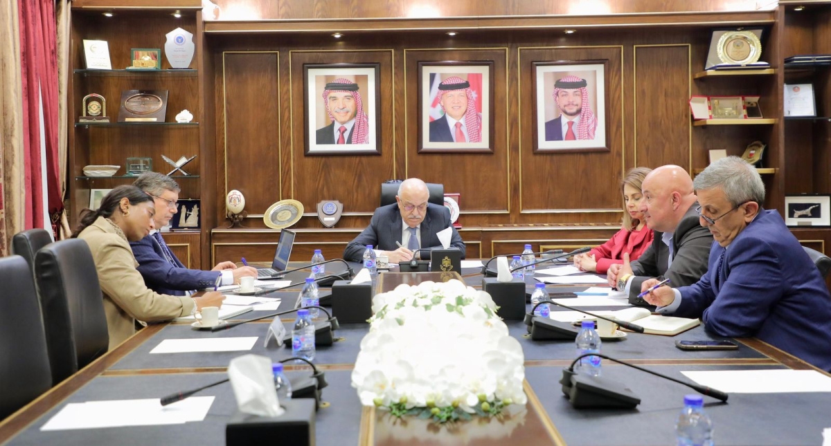  مالية الأعيان تلتقي ممثلين عن منظمة اقتصادية ومبادرة تنموية
