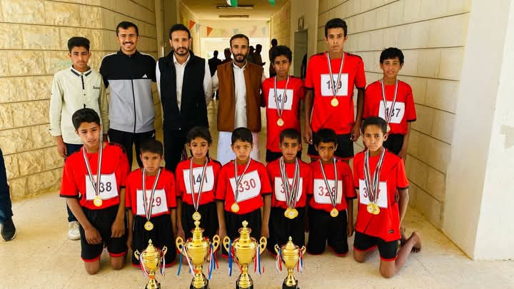 مدرسة الثغرة الثانوية تتألق في سباق اختراق الضاحية وتحصد أربع كؤوس