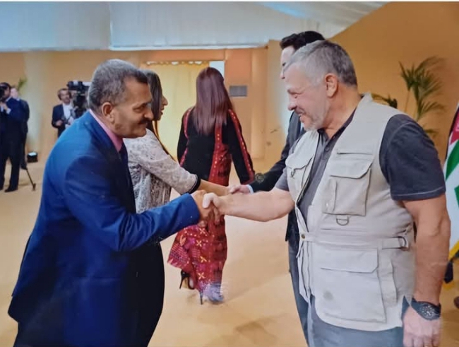 علي عزبي فريحات.. صوت الإعلام البيئي وريادة العمل الصحفي في الشمال