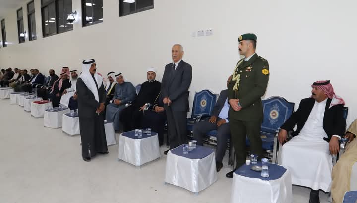 مندوبا عن الملك وولي العهد.. العيسوي يعزي عشيرة السلايطه بوفاة والدة الشيخ شاهين الغثيان .