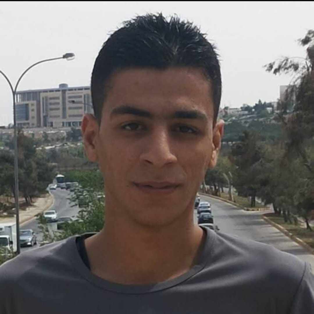 الشاب المرحوم انور احسان عريقات في ذمة الله
