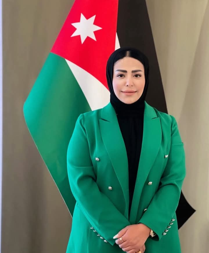 أسرة نيروز الإخباري تدعو بالسلامة للدكتورة الإعلامية ليندا المواجدة بعد تعرضها لحادث