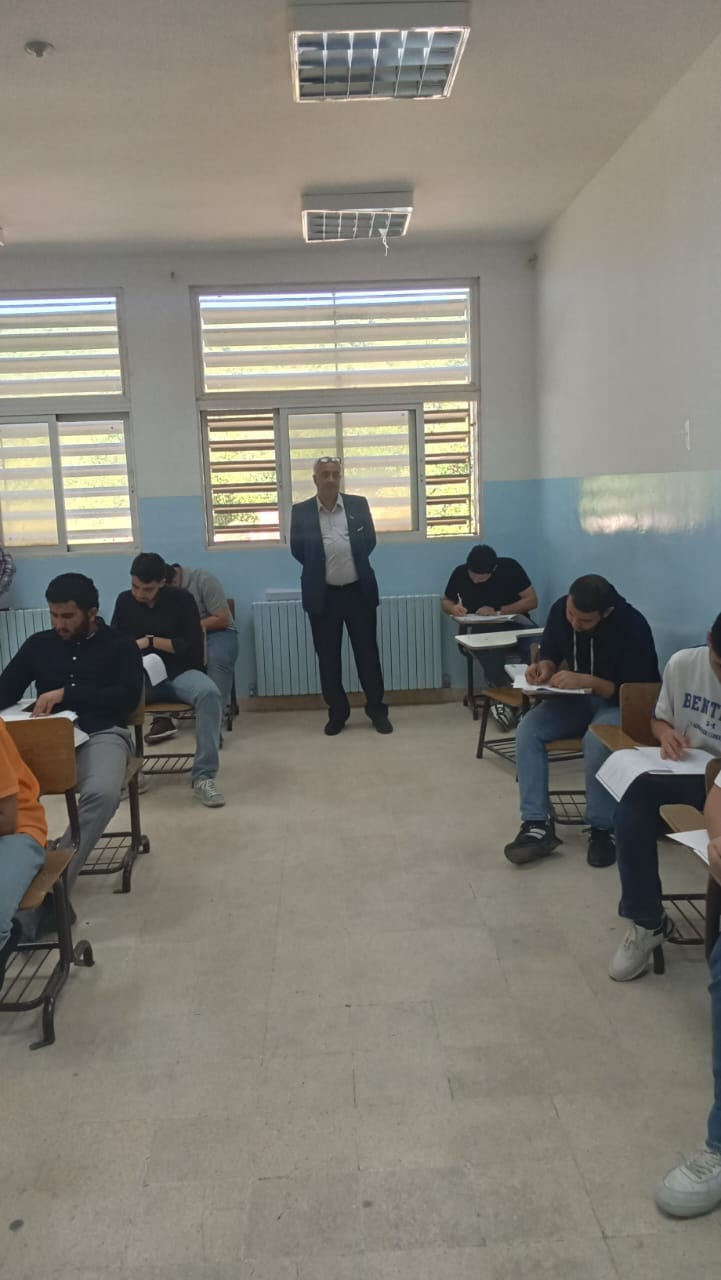 جويعد يتابع سير الامتحانات التجريبية في مدرسة التميز