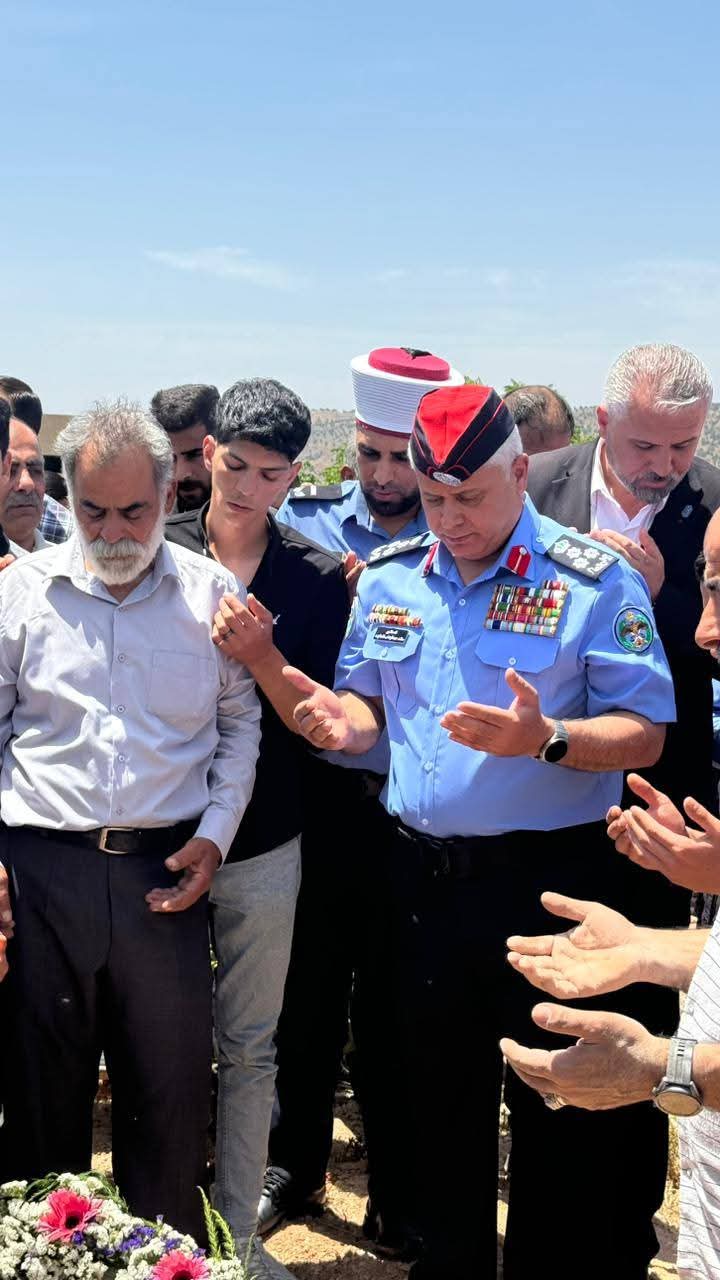 العميد القطاونة يشارك في تشييع جثمان الرقيب أنور إحسان العريق  صور