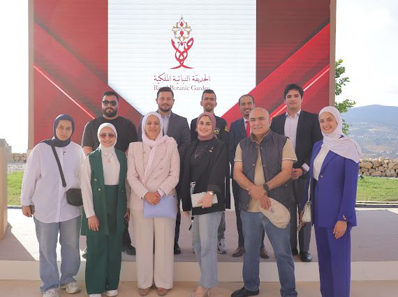 مجلس طلبة جامعة جرش يزور الحديقة النباتية الملكية ويلتقي سمو الأميرة بسمة بنت علي