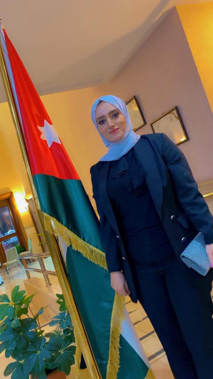 ناريمان كايد دخان.. نموذج للمرأة القيادية وشعلة العمل التطوعي في الزرقاء