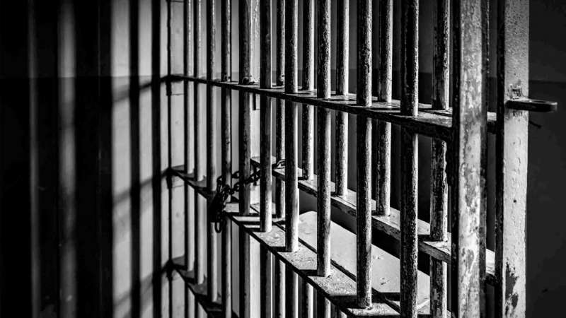 الجنايات الكبرى: السجن 30 عامًا لقاتل صاحب محل في العقبة