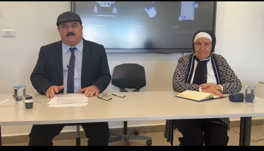 محاضرة في نادي صديقات الكتاب عن البرمجة اللغوية العصبية  صور