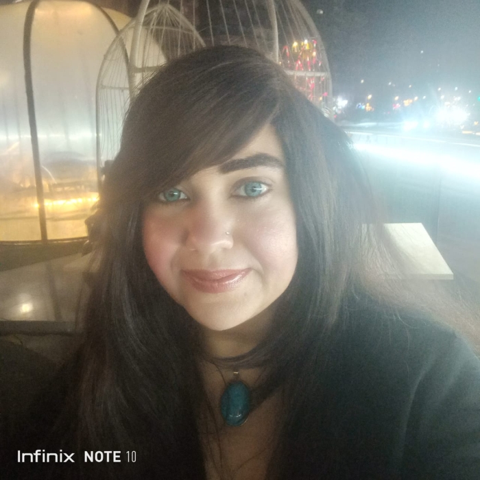 فإستوقفُوه بعض النِساء وقالُوا له وماذا بعد؟ فأجابهُم بِكُلِ حزّم، مُختلِفة عنّ ما عرَفت وجهِى البرِئ يرُوقُ له، ونقاءُ قلبِى يطِيرُ بِه
