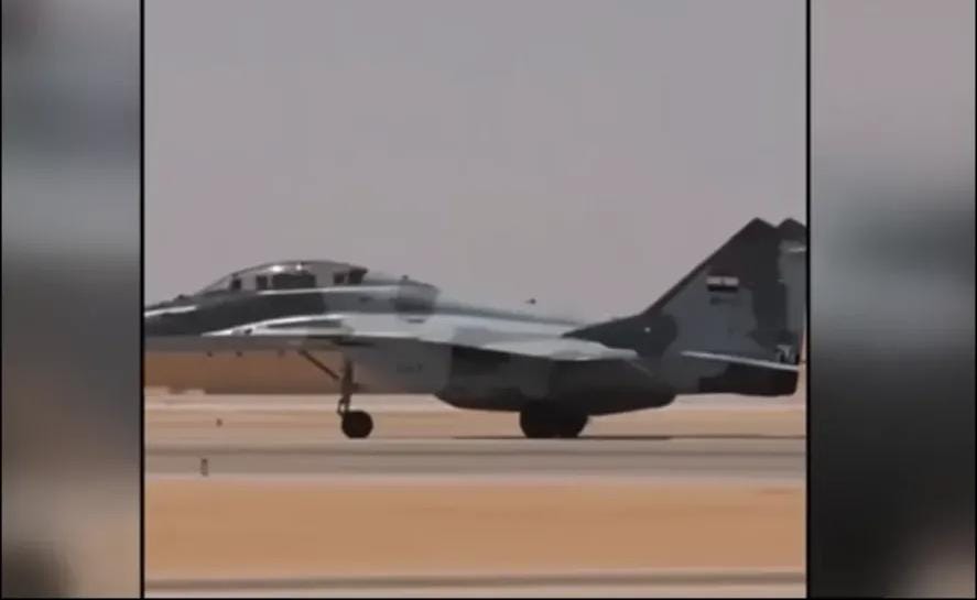 رعب في إسرائيل .. طيار مصري يقود مقاتلة ”جي10” الصينية لأول مرة