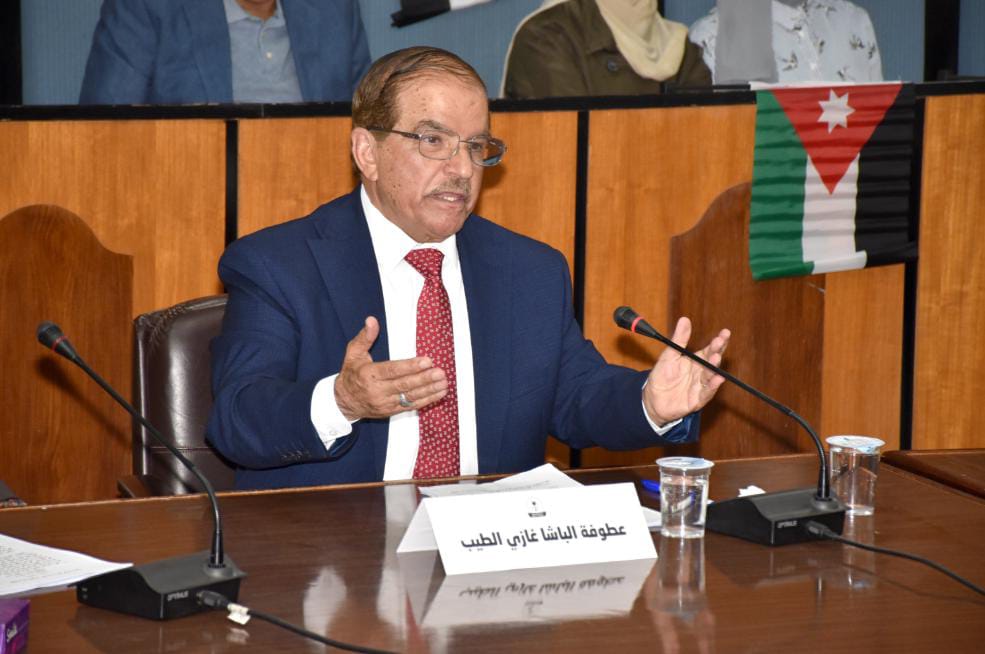 غازي الطيب : رمز للوفاء والتضحية في خدمة الوطن