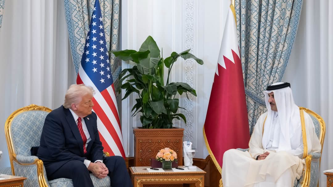 سمو الأمير والرئيس الأمريكي يعقدان جلسة مباحثات رسمية في الديوان الأميري...صور