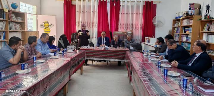 العبيدات يترأس اجتماع مجلس شبكة رابية الكورة التربوية في مدرسة سموع الثانوية للبنات لتعزيز التطوير التربوي والشراكة المجتمعية.