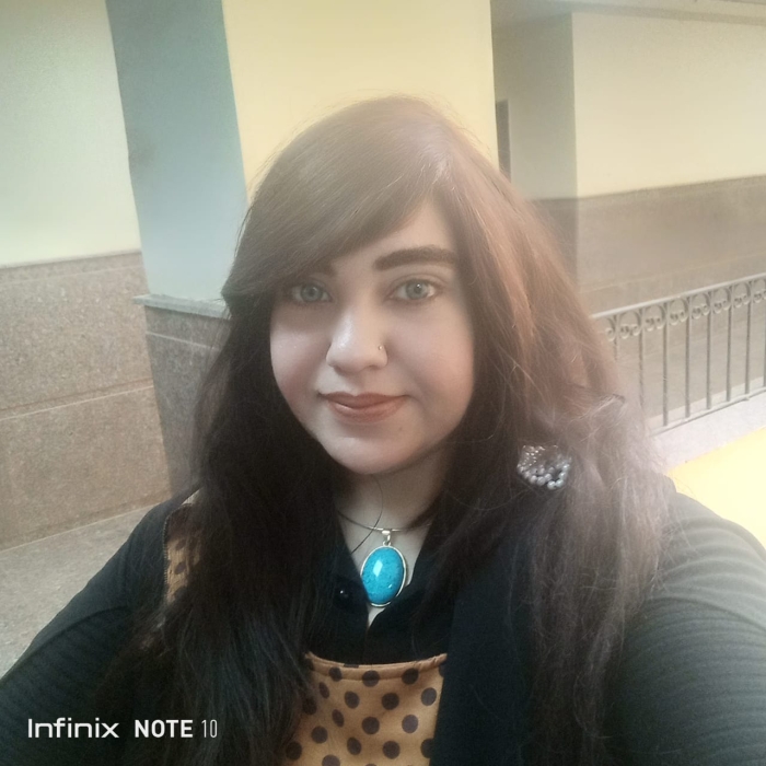 بعثتُ تِلغراف عاجِل إلى الرئِيس، سرقُوا البِطاقة وقالُوا لِى أتسكُتِين؟