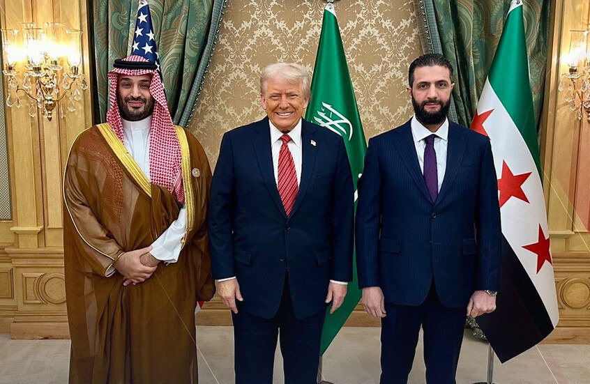 ترامب يعلن رفع العقوبات عن سوريا ويشيد بالقيادة الجديدة: خطوة نحو نهضة مرتقبة