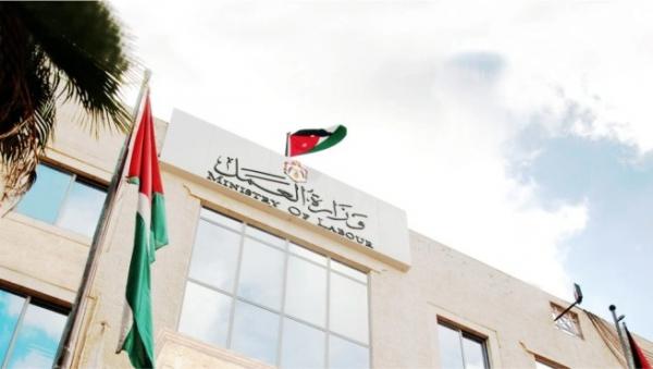 رفع رسم تصريح عامل خدمات عمارة إلى 700 دينار بدلًا من 420 سنويًا