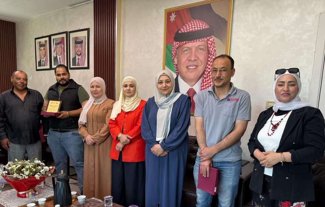 الخريشا تكرم أعضاء قسم الحركة في تربية ناعور تقديرا لجهودهم في خدمة العملية التعليمية... صور
