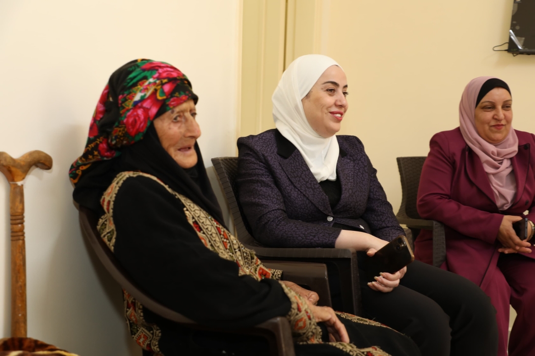 ‏*وزيرة التنمية الإجتماعية تسلّم مسكناً للحاجة وضحى الشهاب بعد الإنتهاء من إنشاءه وتجهيزه وتأثيثه بالكامل*