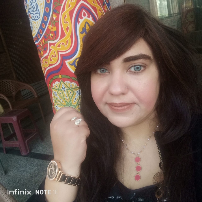 والخُطة نجحت مع مِثلِ غيرِى أو جبان لديهُ سِعراً أو طِمُوح قد عجز عنهُ بِلا إجتِهاد