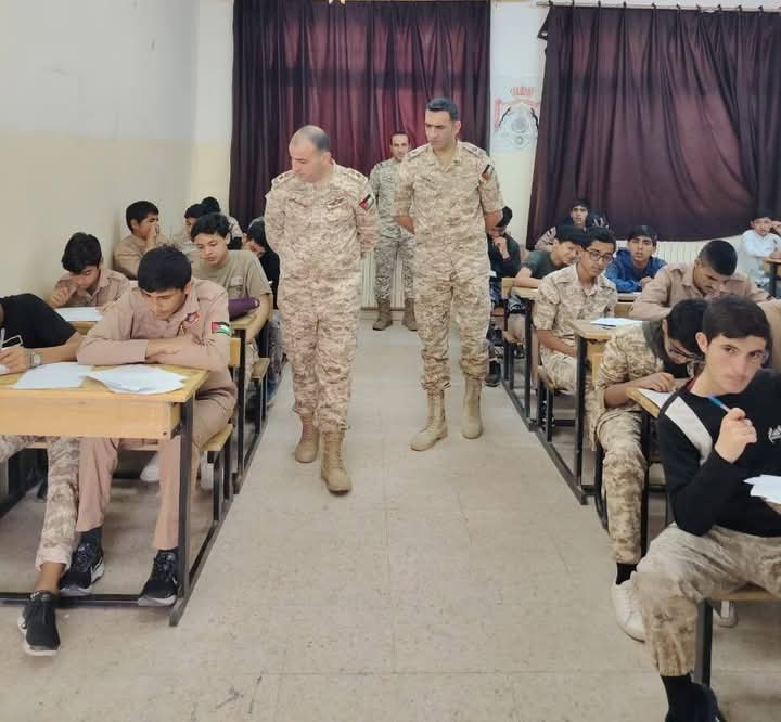 إطلاق الاختبار الموحد لطلبة الصف الحادي عشر: خطوة نحو تعزيز المهارات الأكاديمية والاستعداد للاختبارات الرسمية