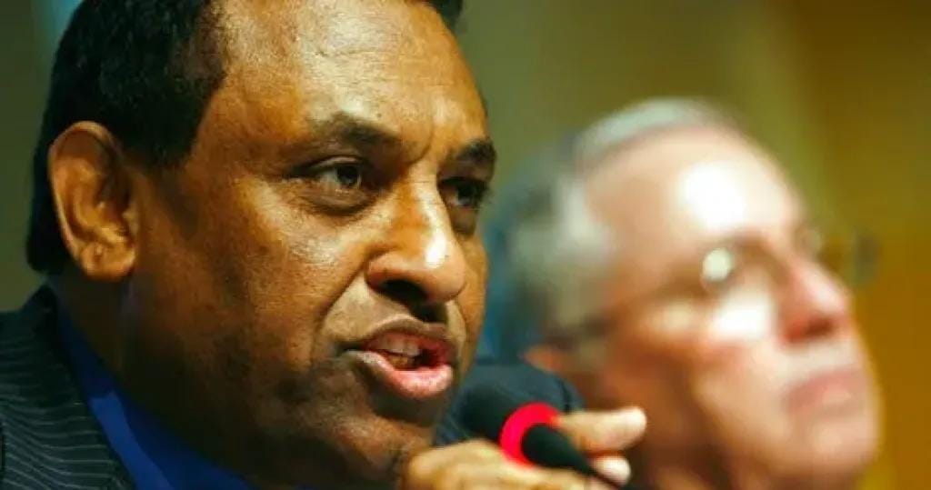 كامل إدريس.. من خبير دولي إلى رئيس وزراء السودان الجديد