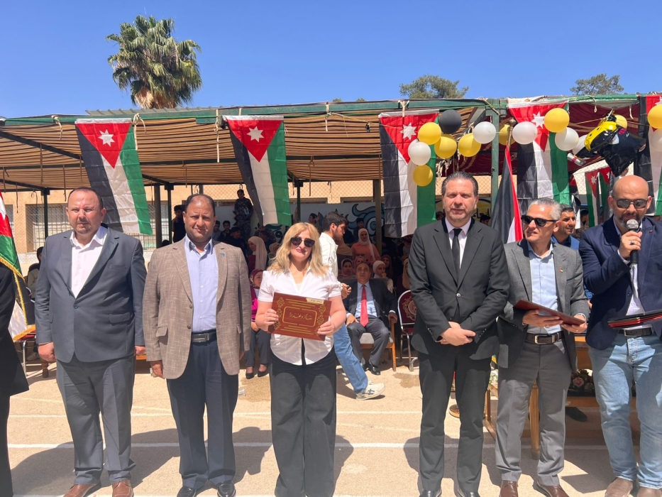 تربية جرش تحتفل بتخريج 290 طالباً وطالبة من مشروع التدريب العسكري