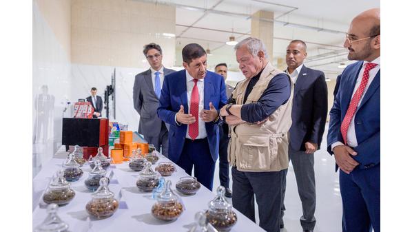 عاجل ..الملك يزور ثلاثة مصانع إنتاجية في مدينة الموقر الصناعية
