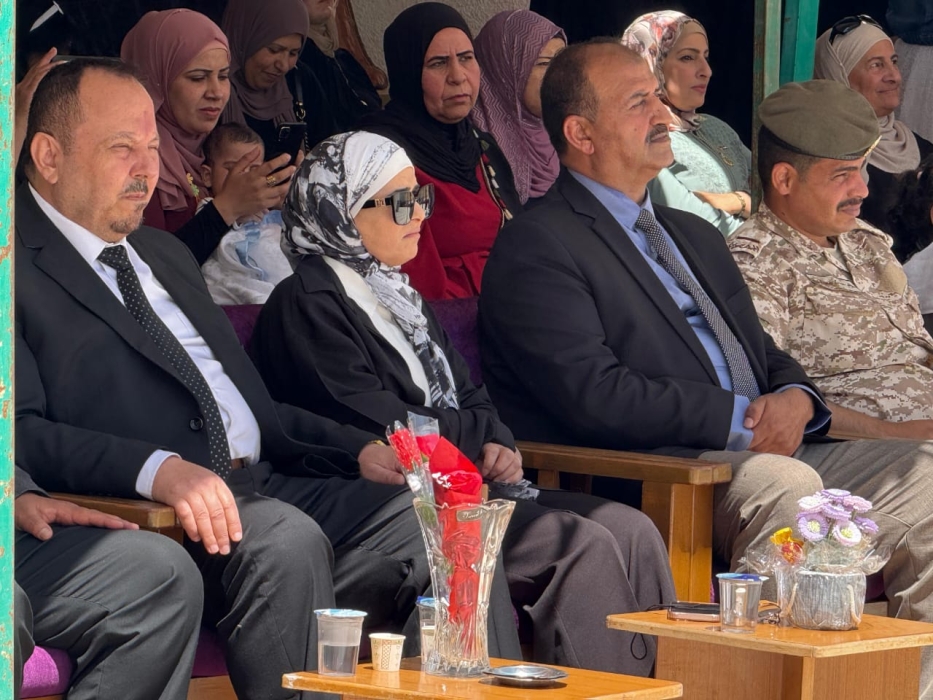 الخريشا ترعى حفل تخريج الفوج السابع عشر من طالبات التدريب العسكري والتربية الوطنية في لواء ناعور