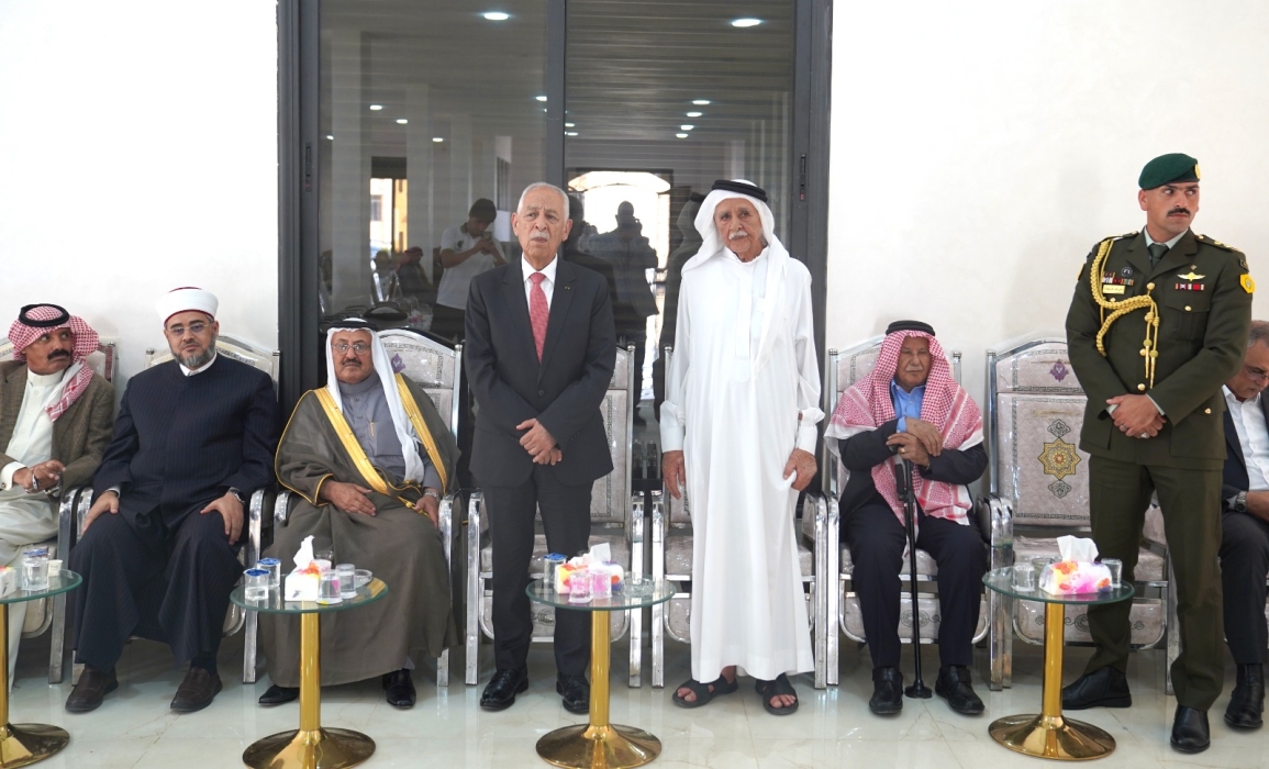 مندوبًا عن الملك وولي العهد...العيسوي يعزي عشيرتي الخريشا والمجالي