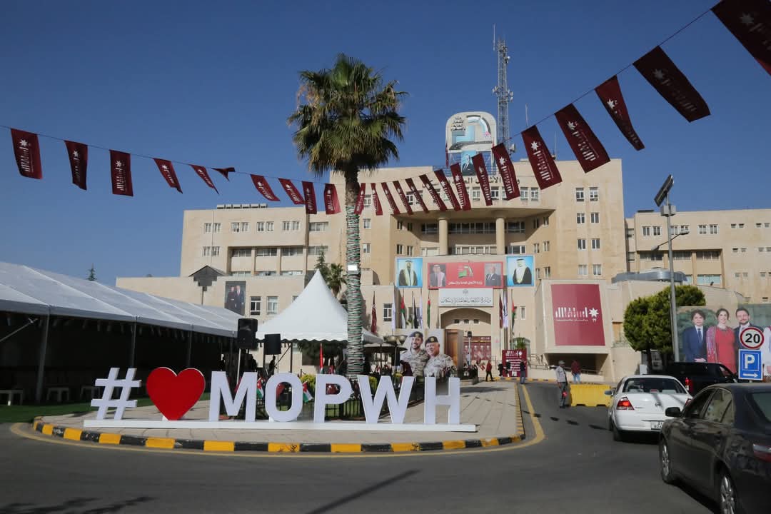 الأشغال تحتفل بعيد الاستقلال 79...صور