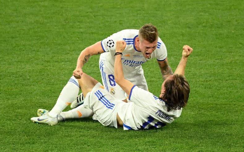 كروس يودع مودريتش: يا لها من رحلة يا صديقي