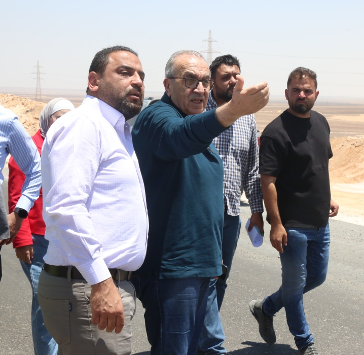 أبو السمن يتفقد مشروعي طريق الموقرالأزرق وطريق المدينة الرياضية الجديدة ...صور