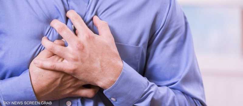 القلب المنكسر.. دراسة تكشف مفارقة لافتة بين الرجال والنساء