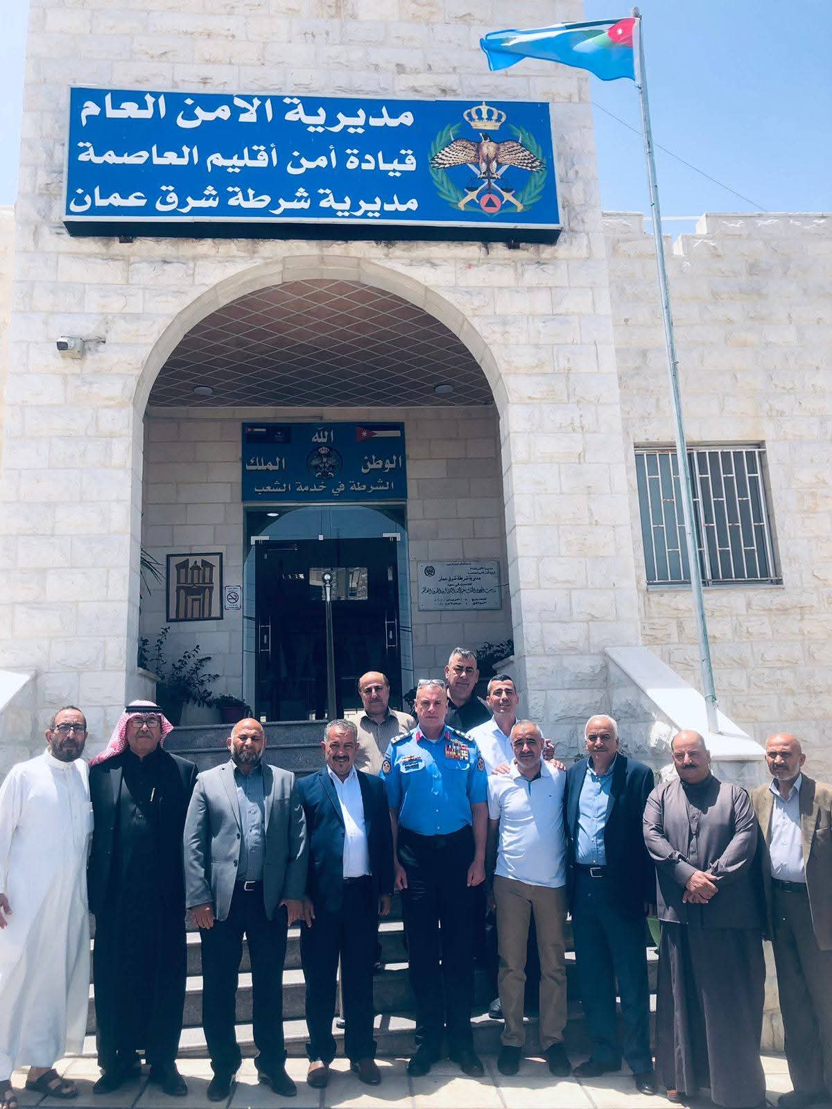 العميد بشار الهباهبة يلتقي متقاعدي الأمن العام في شرق عمان تعزيزاً للتواصل والتقدير