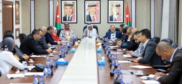 النقل النيابية تناقش عدة مواضيع متعلقة بقطاع النقل