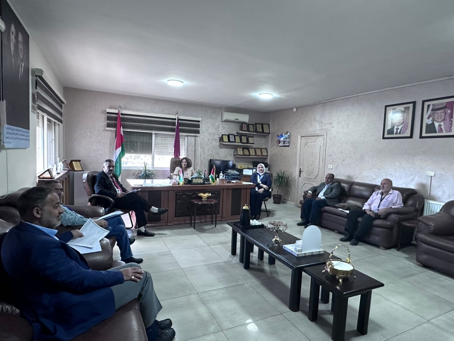 العجارمة تترأس اجتماع لجنة الامتحانات المحلية ‏