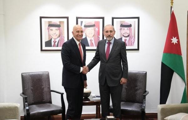 الصفدي يستقبل المبعوث الأميركي الخاص إلى سوريا