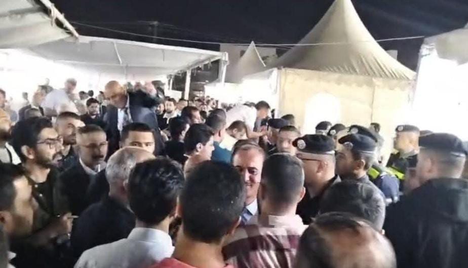 قوات الامن تتدخل في مشاجرة خلال الجولة الثانية من انتخابات نقابة المحامين...فيديو