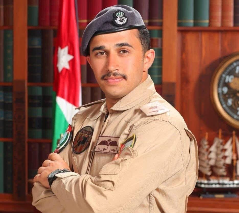 الجبور يهنئ أحمد أبوزيد أبو طلال بتخرج نجله الملازم الطيار أيمن