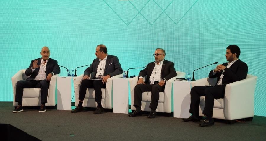 روبوت العنكبوت: ابتكار شبابي يتجاوز الطموح في منتدى التواصل