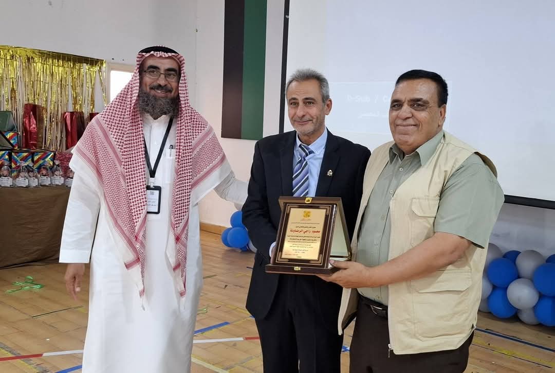 روضة ومَدرسة كَنِز المَعرِفَة النموذجيّة في مادبا تحتفل بعيد الإستقلال وتخريج الفوج السابع من طلاب الروضة ..