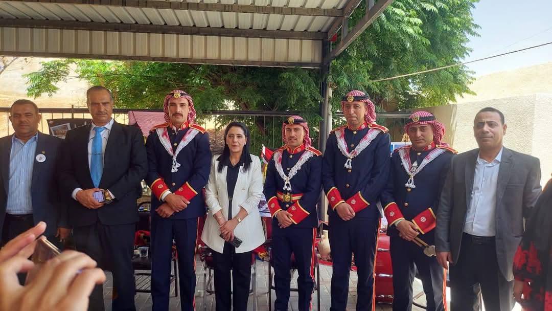 ابورمان تفتتح جدارية الفسيفساء الوطنية في مدرسة الخشافية الجنوبية الأساسية المختلطة