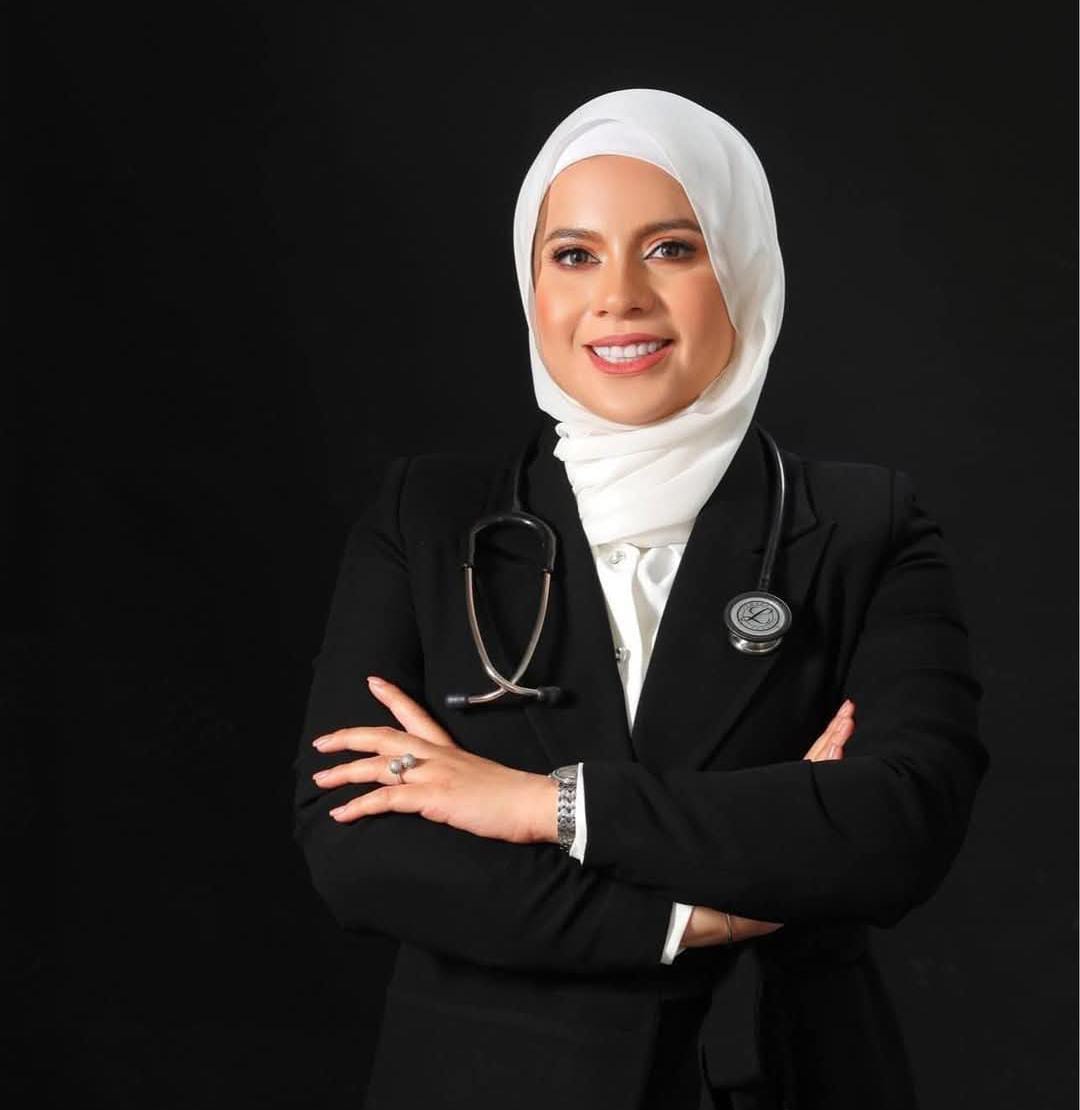 الشيخ فهد ربيع الزيود يهنئ عايد عبدالهادي الزيود بتخرج ابنته