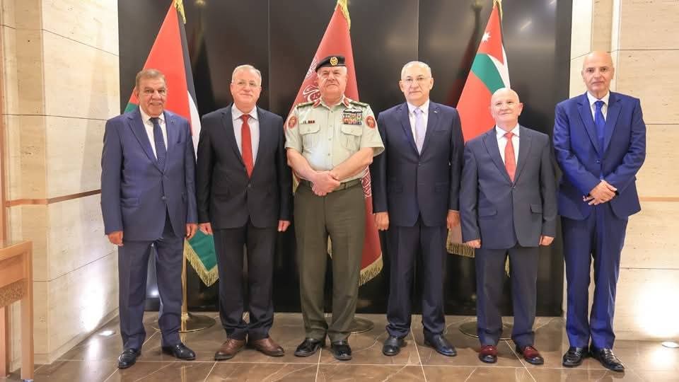 توقيع مذكرة تفاهم بين القوات المسلحة الأردنية وهيئة النزاهة ومكافحة الفساد...صور