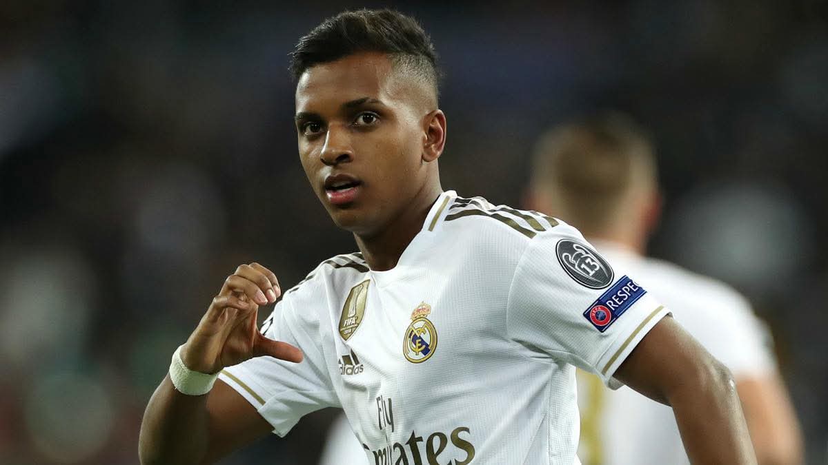 رودريغو يحسم مصيره ويبلغ ريال مدريد بقراره النهائي